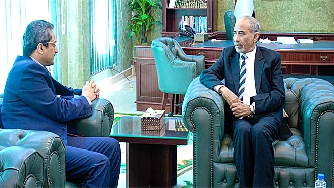 الفريق الركن محمود سالم الصبيحي مع وزير الثقافة والسياحة الفريق الركن محمود سالم الصبيحي مع وزير الثقافة والسياحة